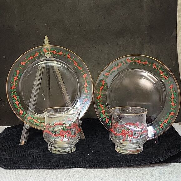 Libbey Vtg. Arby's Christmas  Holly Berry  2 old fashion Glasses And 2 8" Plates - Picture 1 of 7